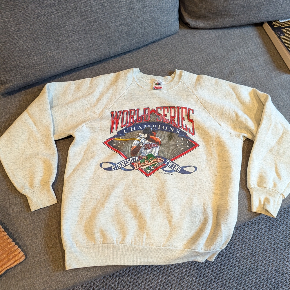 VTG 90s Minnesota Twins MLB 1991 World Series Essential Crewneck
